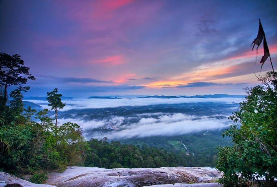 GunungStong.jfif